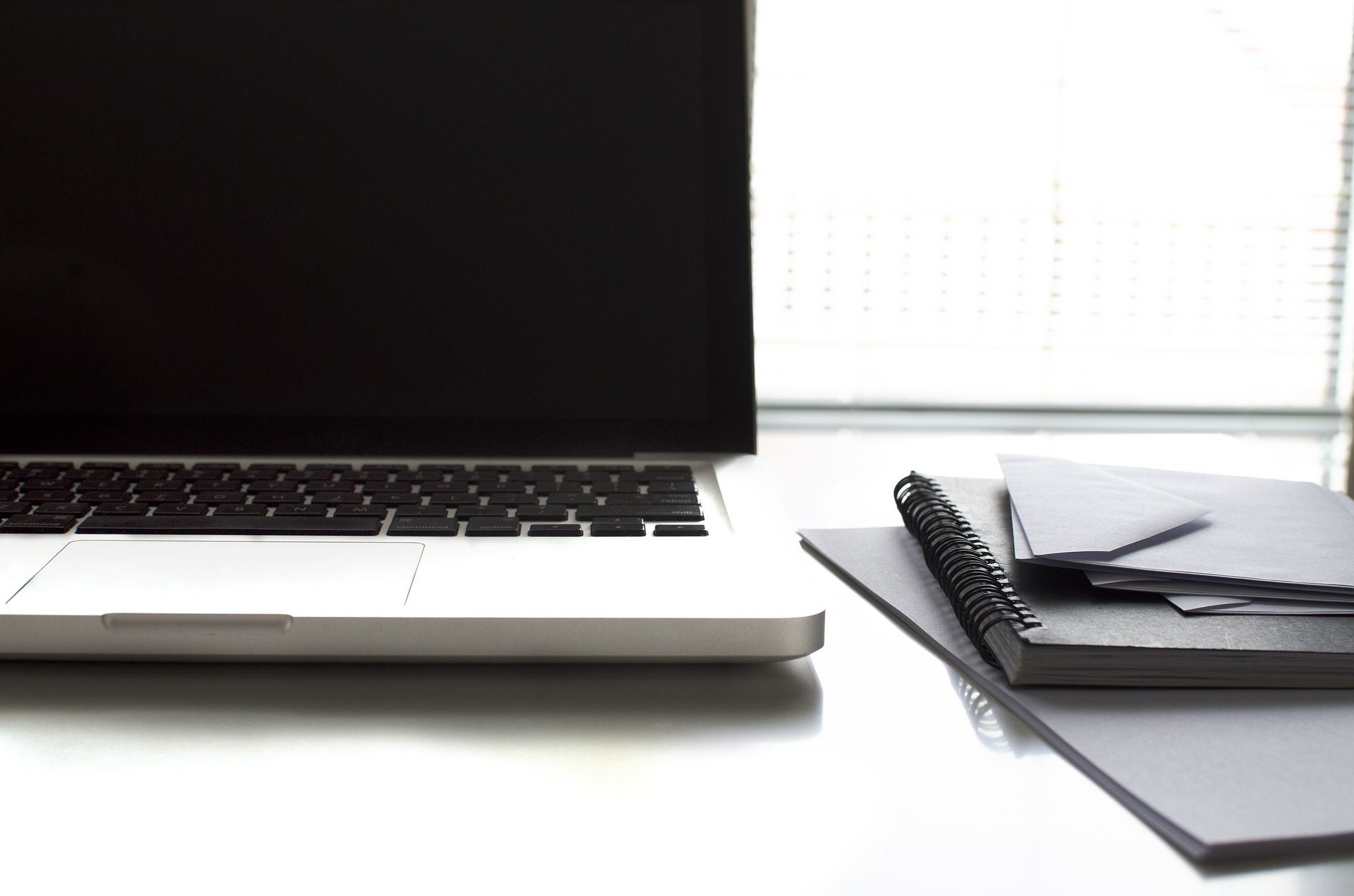 5 Easy Ways to Use LinkedIn Content to Generate Floods of Leads for Your Business